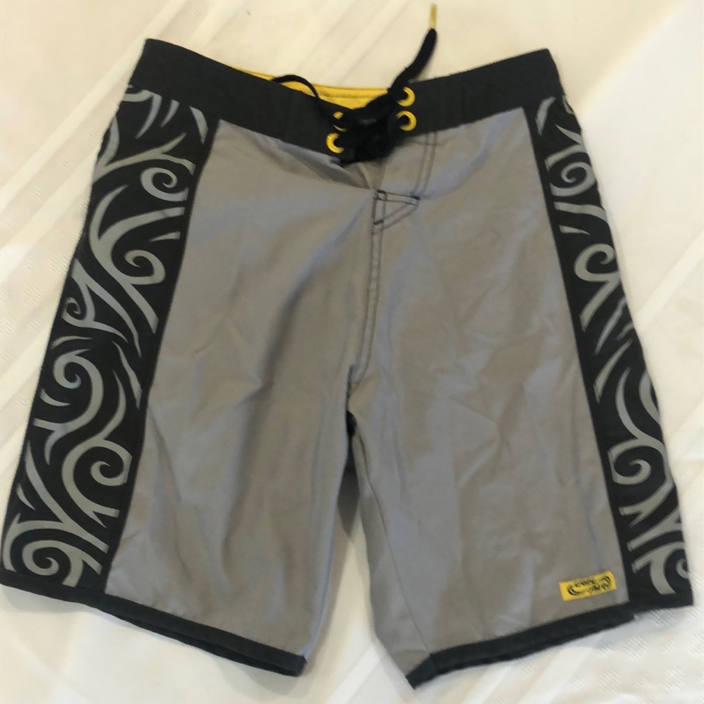 Crazy Shirts Boys Swim board shorts Size 8